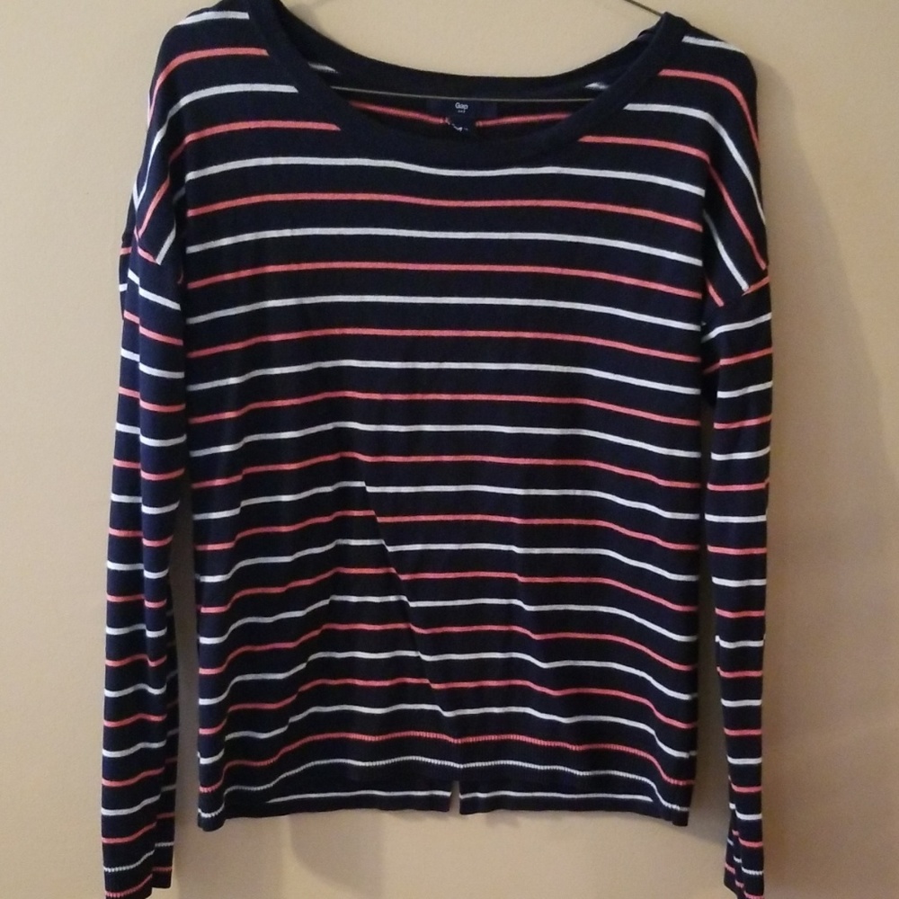 Womens,  Size S, ADORABLE GAP SWEATER